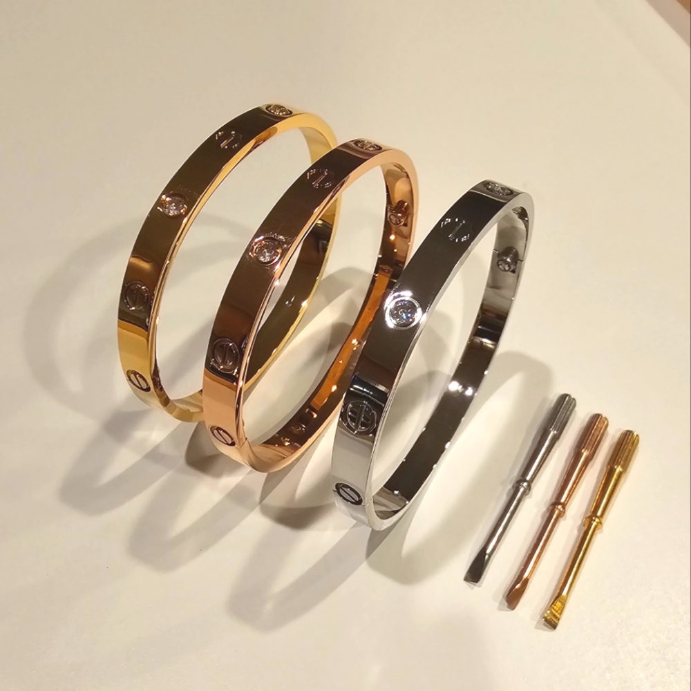 1 Silver Bracelet with Screwdriver Love Bangles